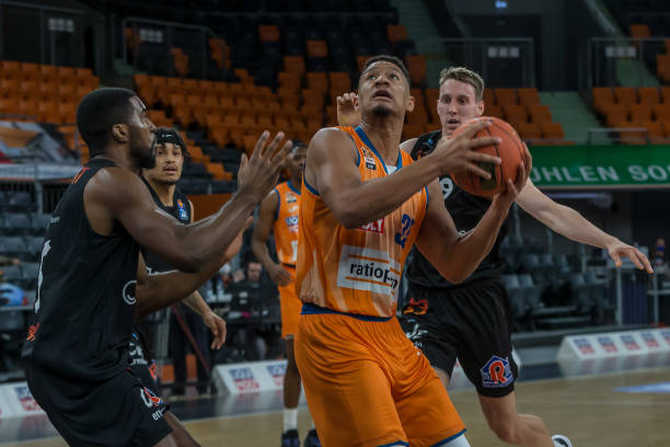 人士指出 人士指出