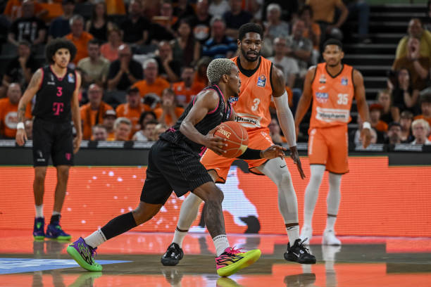 场策略的高 场策略的高